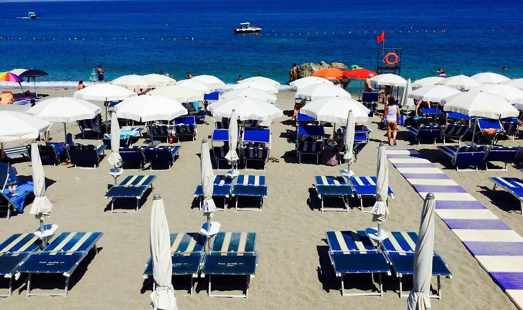 Villa Chiara Taormina 2*,